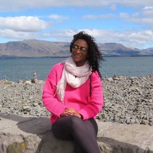 Meet your Posher, Latoya